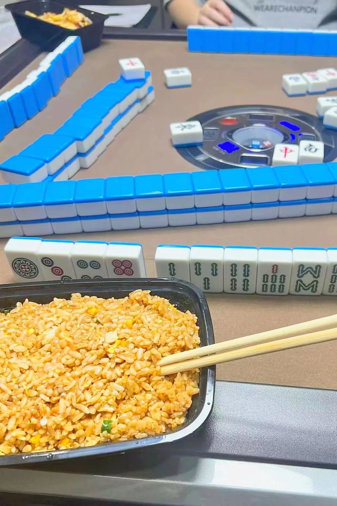 分享决窍“手机上打麻将有假吗”(确实是有挂)-哔哩哔哩