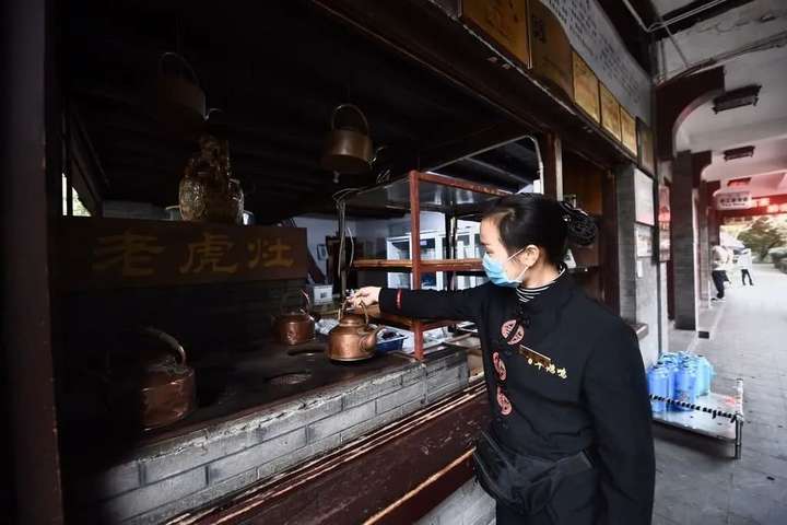 今日热点“扎西茶楼怎么开挂”!详细开挂教程