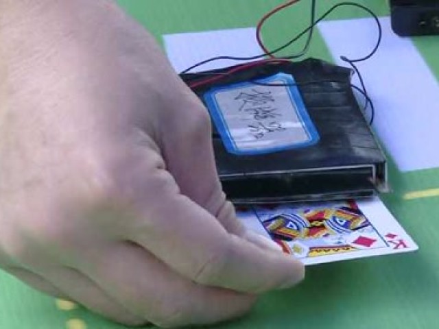 一分钟教你“普通扑克玩牛牛作弊仪器多少钱《详细教程 新浪科技》