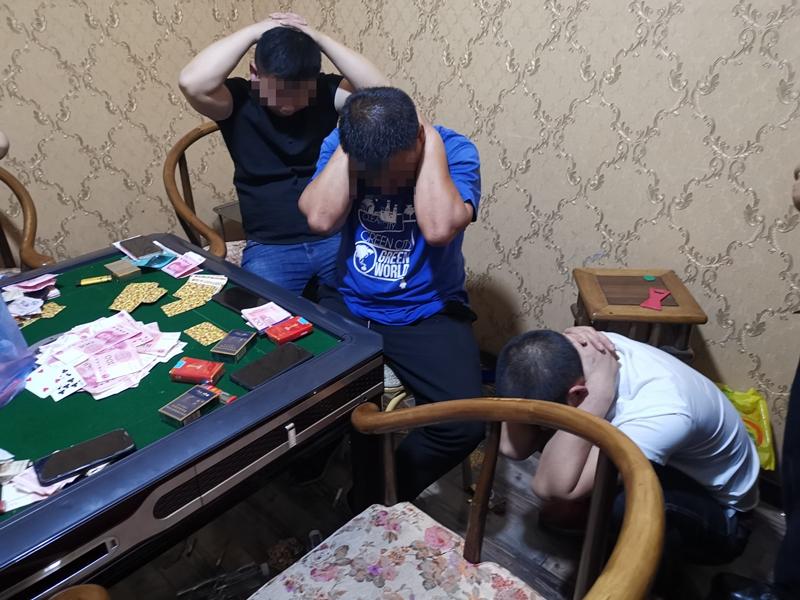 白金岛长沙麻将插件(揭秘手机上提高胜率)