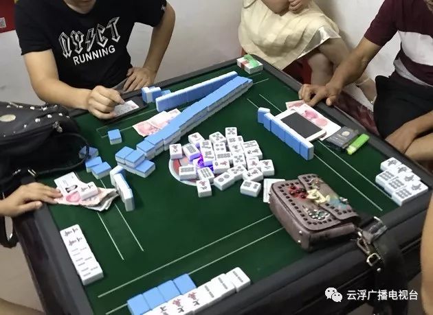 优选推荐“金花三公斗牛作假产品设备—详细解说+新浪科技