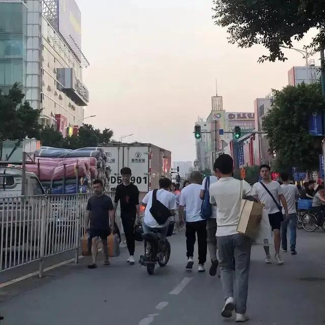 湖南跑得快辅助软件(揭秘手机上赢的诀窍)