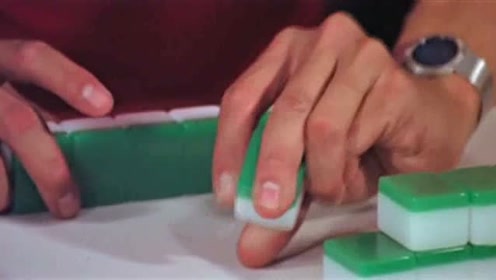 三分钟了解&quot;我来老千偷看牌的手法教学 —详细解说+新浪科技