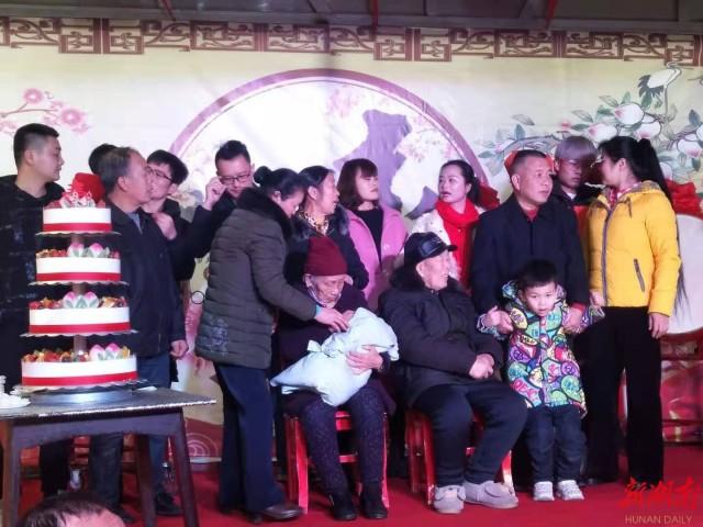 白金岛长沙麻将插件(揭秘手机上提高胜率)