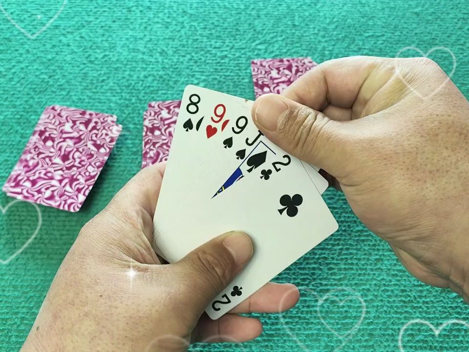 一分钟教你“张扑克牌炸金花稳赢技巧《详细教程 新浪科技》