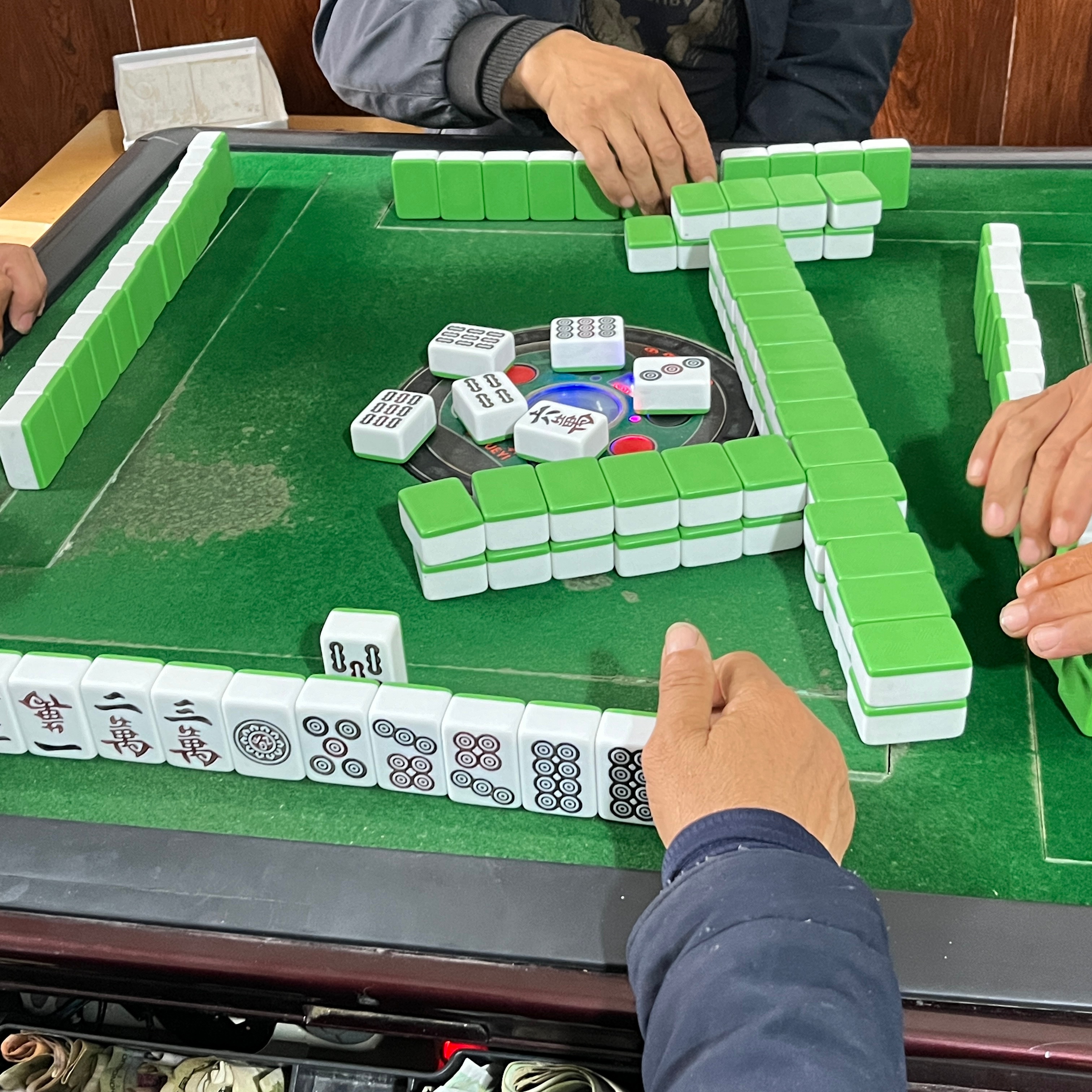 陕西三秦麻将到底是不是有挂(确实有挂吗)
