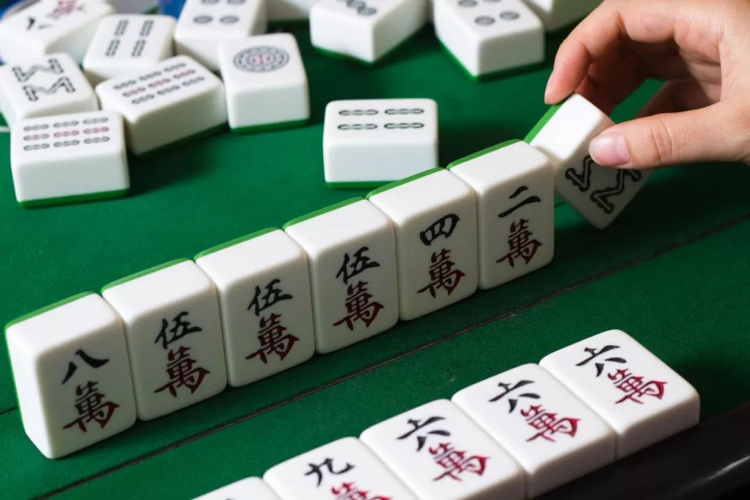 打哈儿麻将辅牌器(揭秘小程序攻略插件)