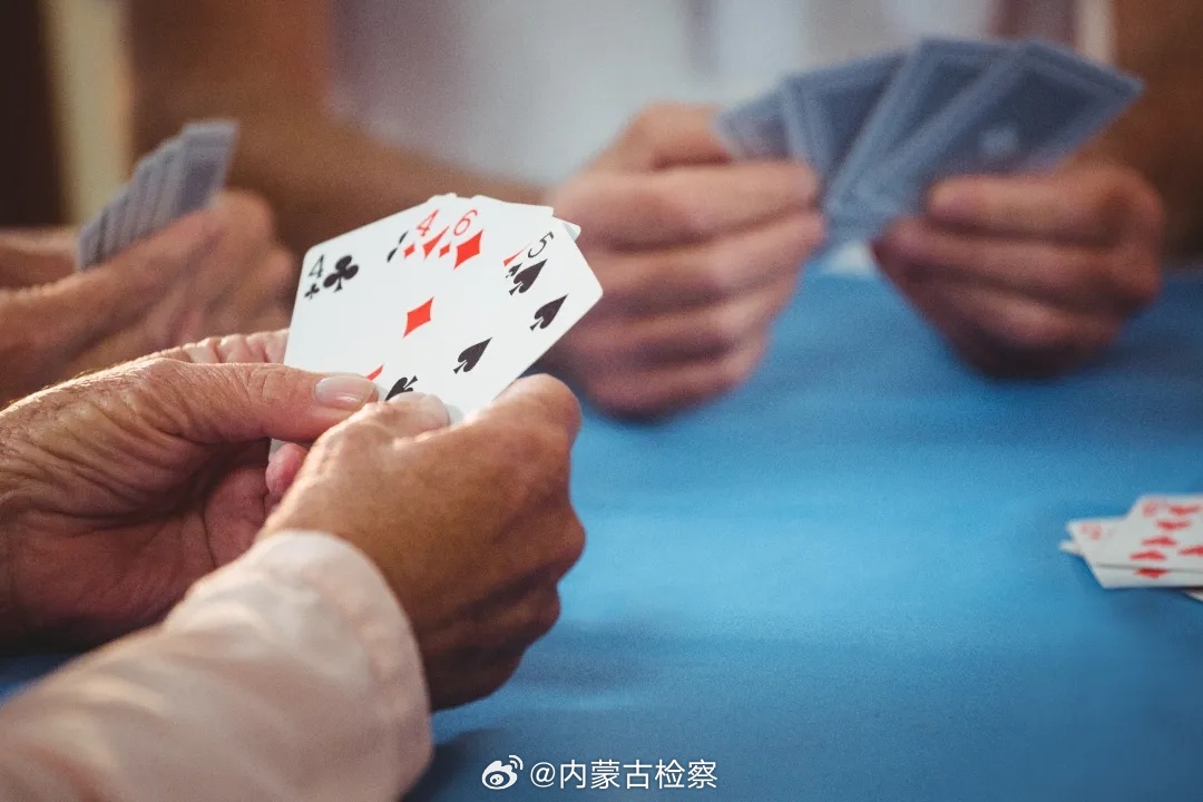 5分钟教会你“教你普通扑克出老千技巧五条口诀《新浪科技 讲解窍门》