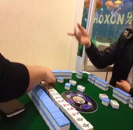 详细说明“自动麻将机能起手拿到好牌—详细解说+新浪科技