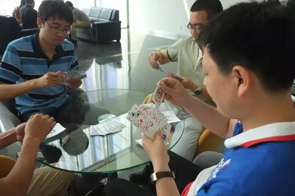 火爆全网!扑克牌三公设备《新浪科技 讲解窍门》