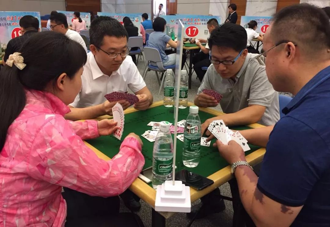 火爆全网!扑克牌三公设备《新浪科技 讲解窍门》