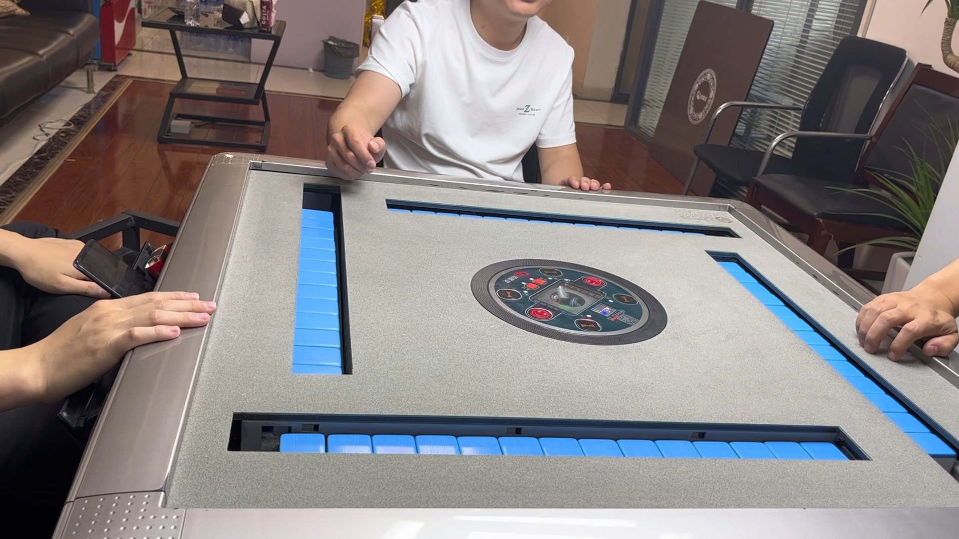 实测分享“二张牌扑克牌扫描器真的假的—详细解说+新浪科技