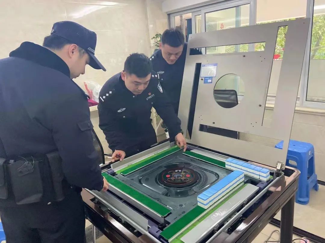 一分钟教你“普通麻将机安装什么软件可以赢《详细教程 新浪科技》