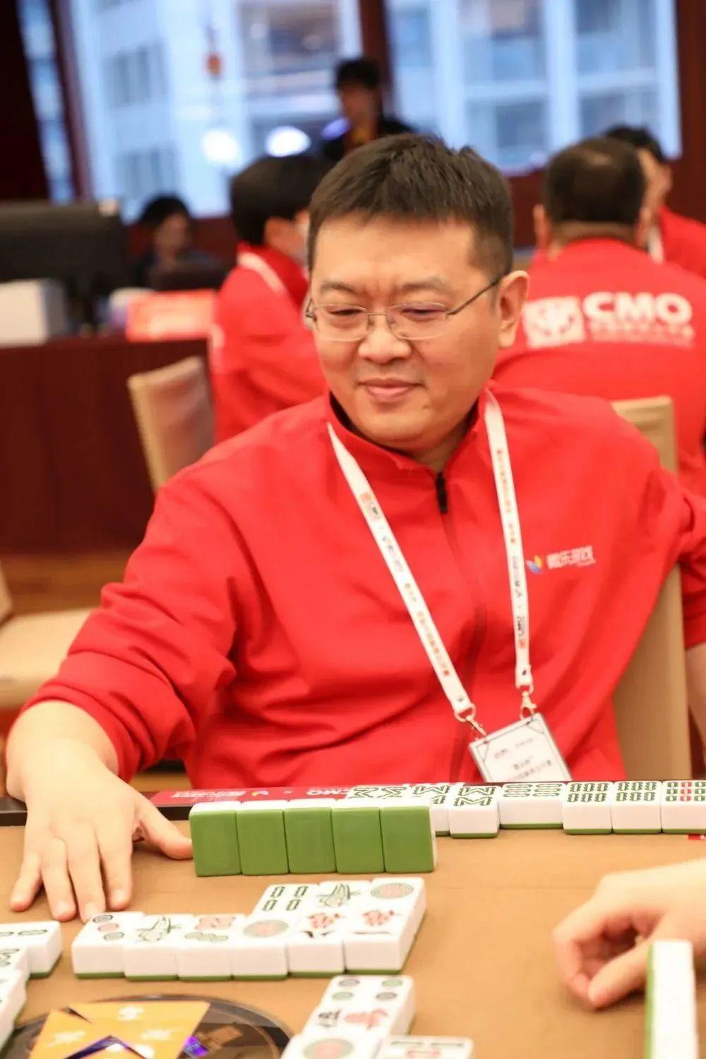 微乐麻将老是输怎么提高胜率(揭秘手机上如何让牌变好)